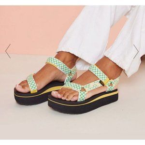 Teva Picnic Slice Yarrow Flatform Universal Sandal Green Lemon